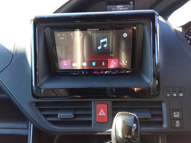 TOYOTA ESQUIRE HV-GI PREMIUM-2019 WHITE