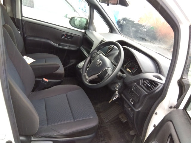 TOYOTA NOAH-NON-HYBRID X- 2020