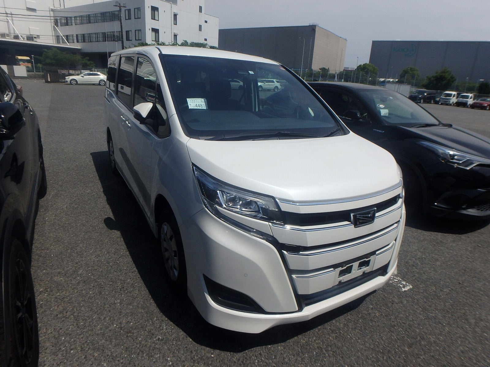 TOYOTA NOAH 2020  X