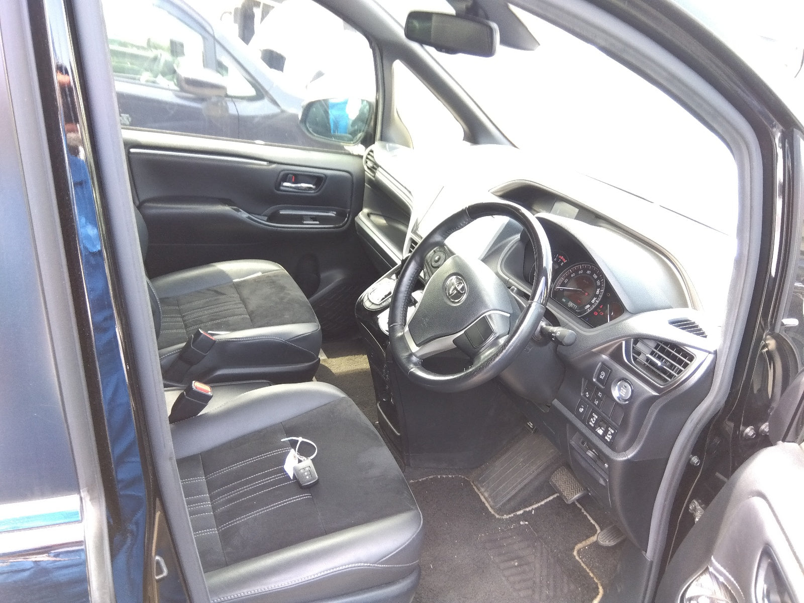 TOYOTA ESQUIRE-HYBRID GI 2020