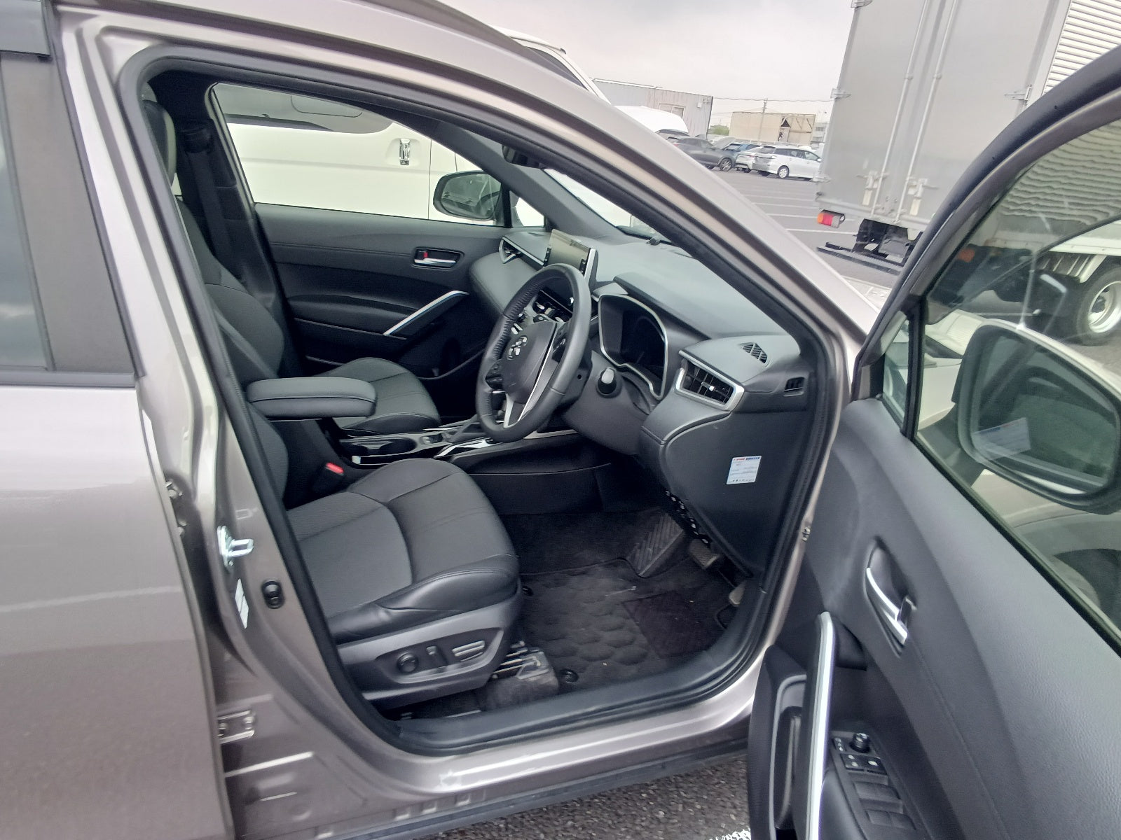 TOYOTA COROLLA CROSS-HYBRID Z-2022 BROWN