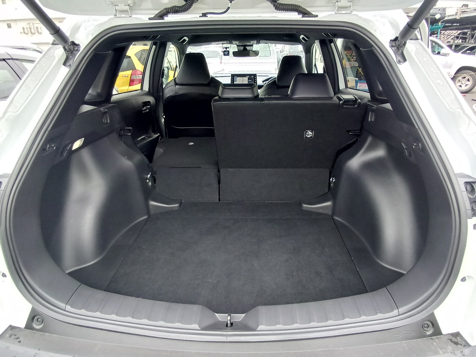 TOYOTA COROLLA CROSS-HYBRID Z-2022 WHITE