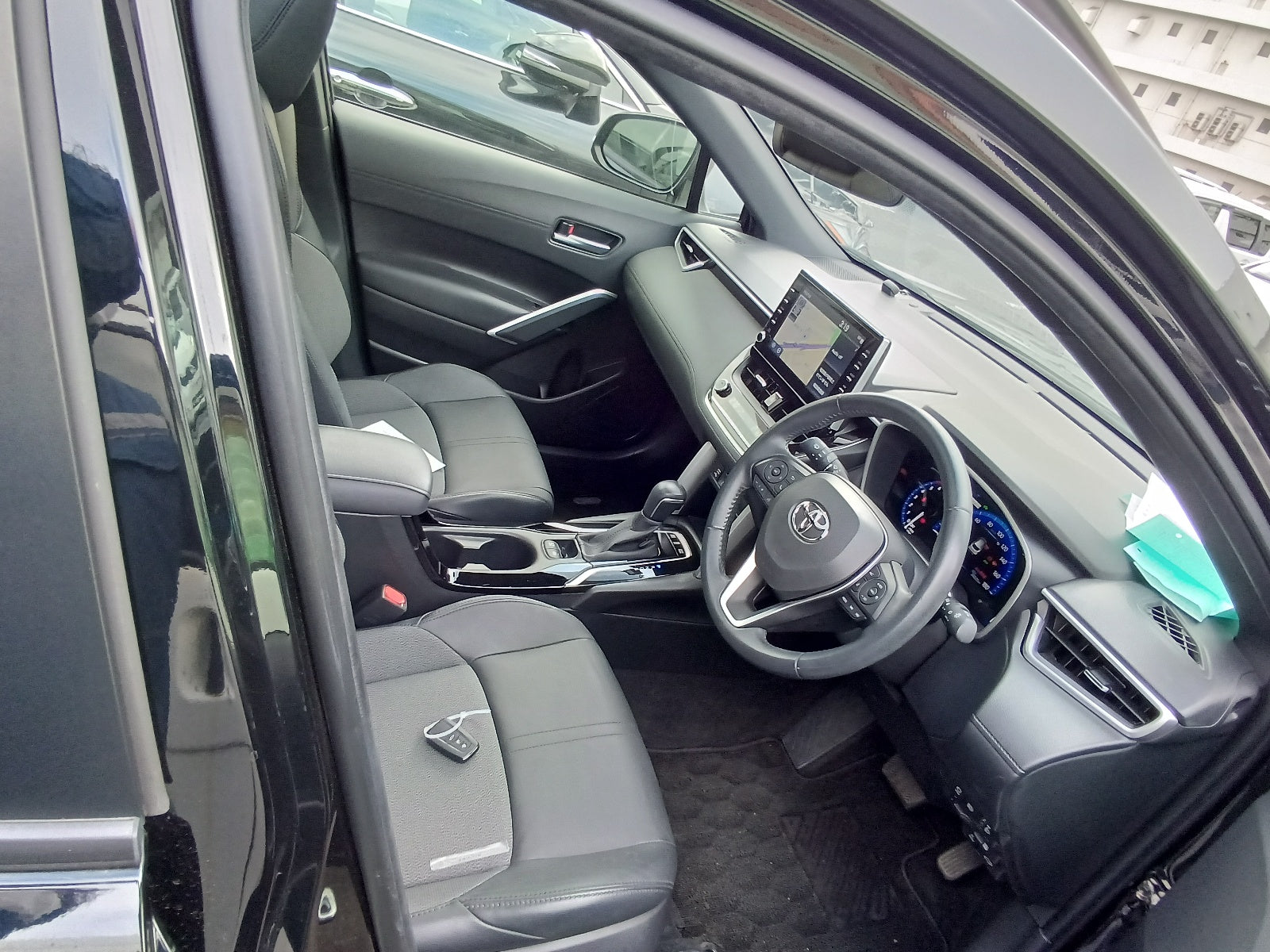 TOYOTA COROLLA CROSS-HYBRID Z-2022 BLACK