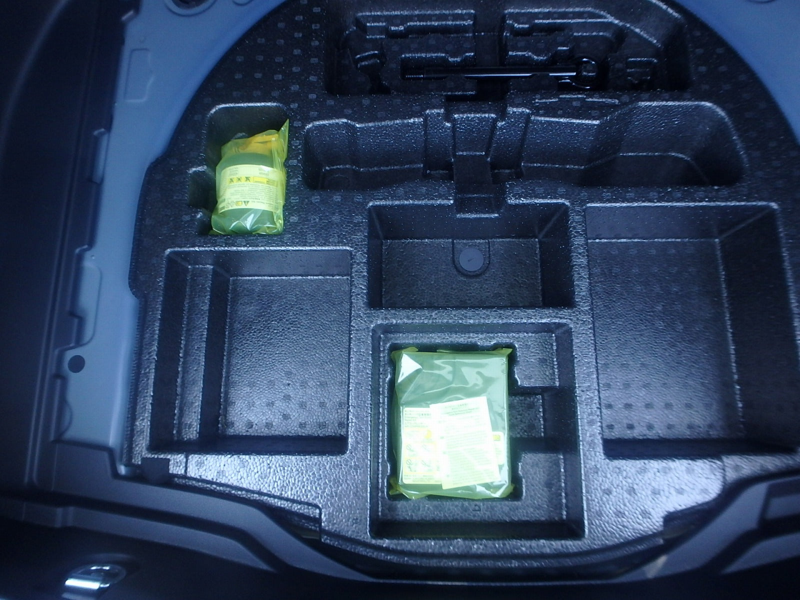 TOYOTA COROLLA CROSS-HYBRID S-2022