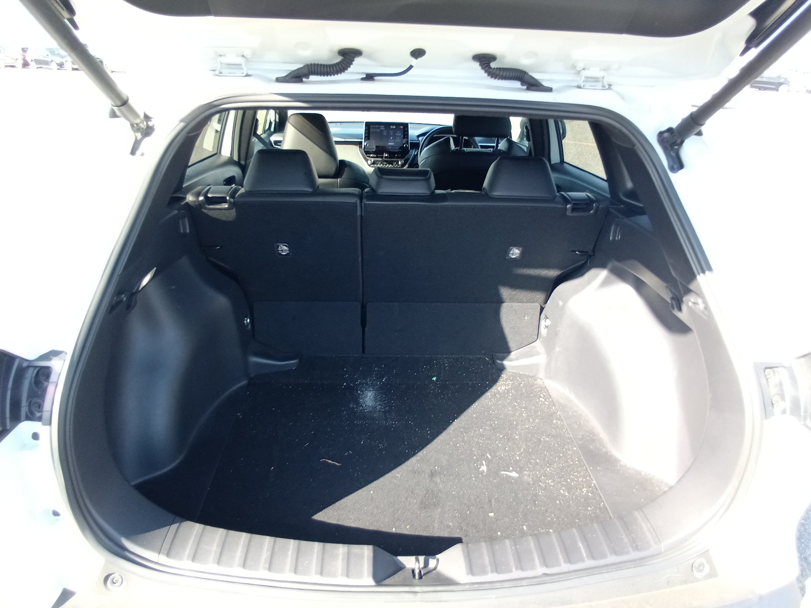 TOYOTA COROLLA CROSS-HYBRID Z-2022 WHITE