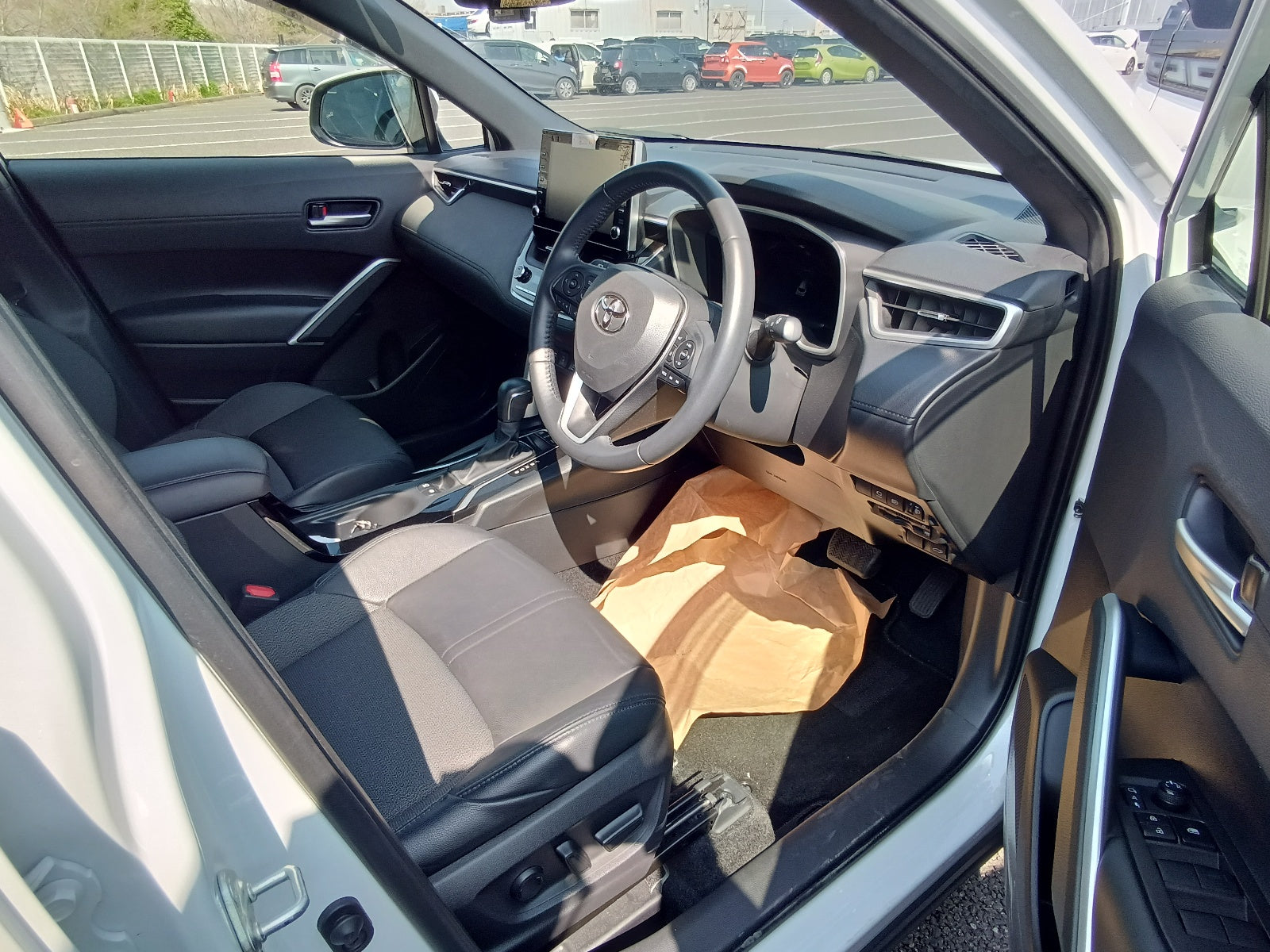 TOYOTA COROLLA CROSS-HYBRID Z-2022 WHITE