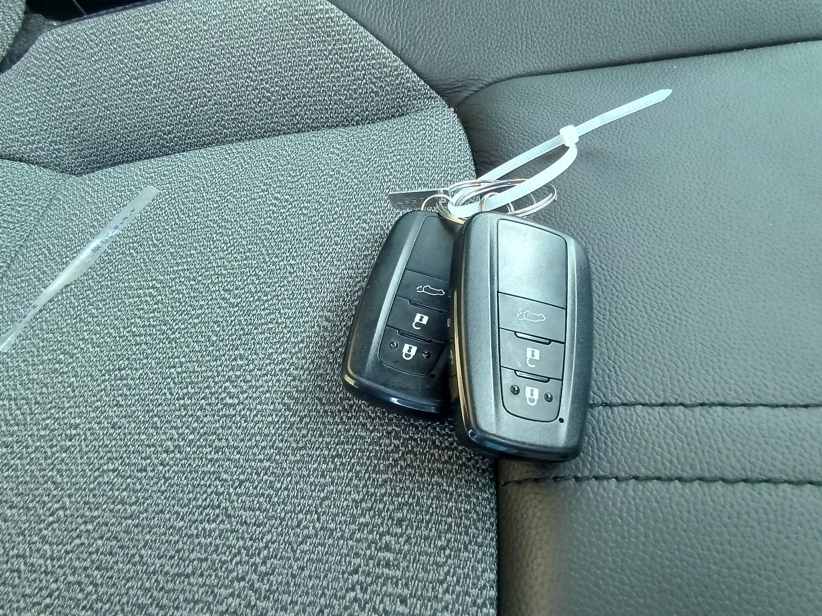 TOYOTA COROLLA CROSS-HYBRID Z-2022