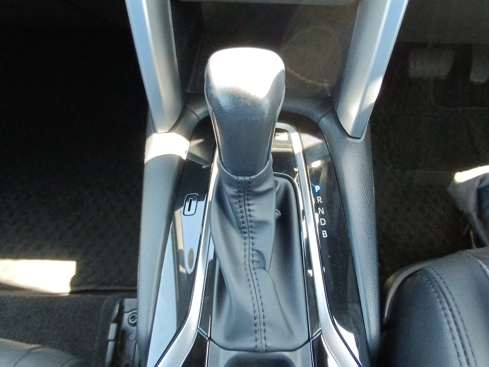 TOYOTA COROLLA CROSS-HYBRID Z-2022 BLACK