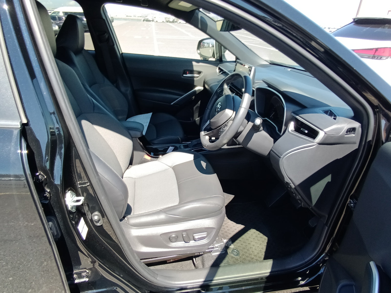 TOYOTA COROLLA CROSS-HYBRID Z-2022 BLACK