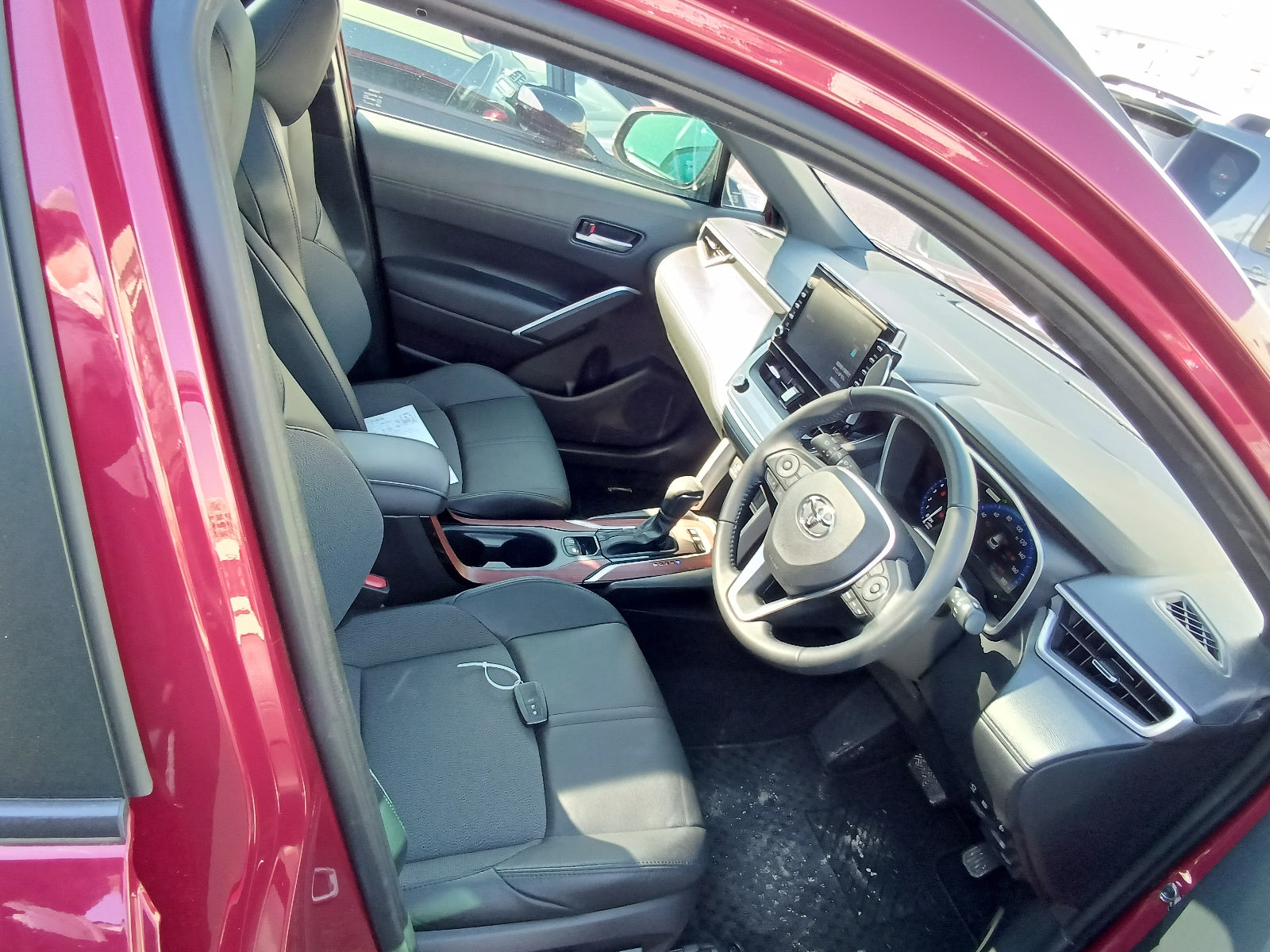 TOYOTA COROLLA CROSS-HYBRID Z-2022 WINE 2