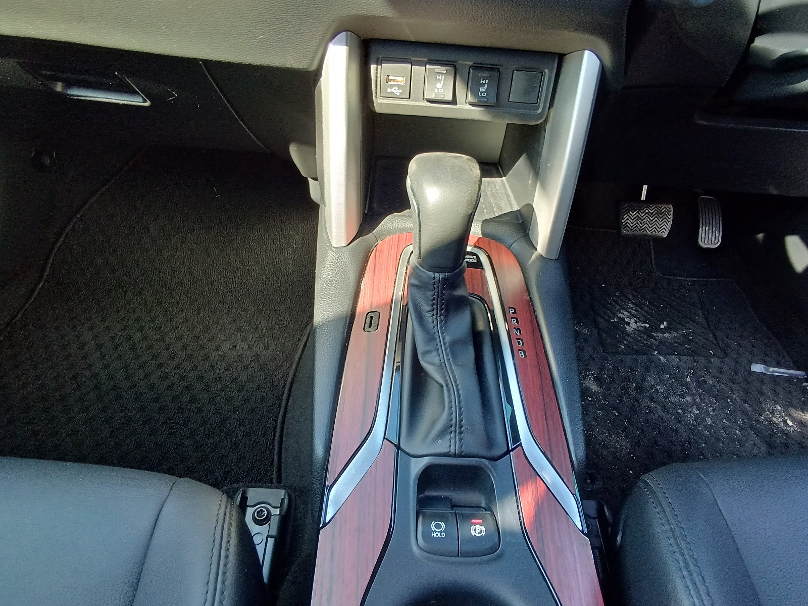 TOYOTA COROLLA CROSS-HYBRID Z-2022 WINE 2