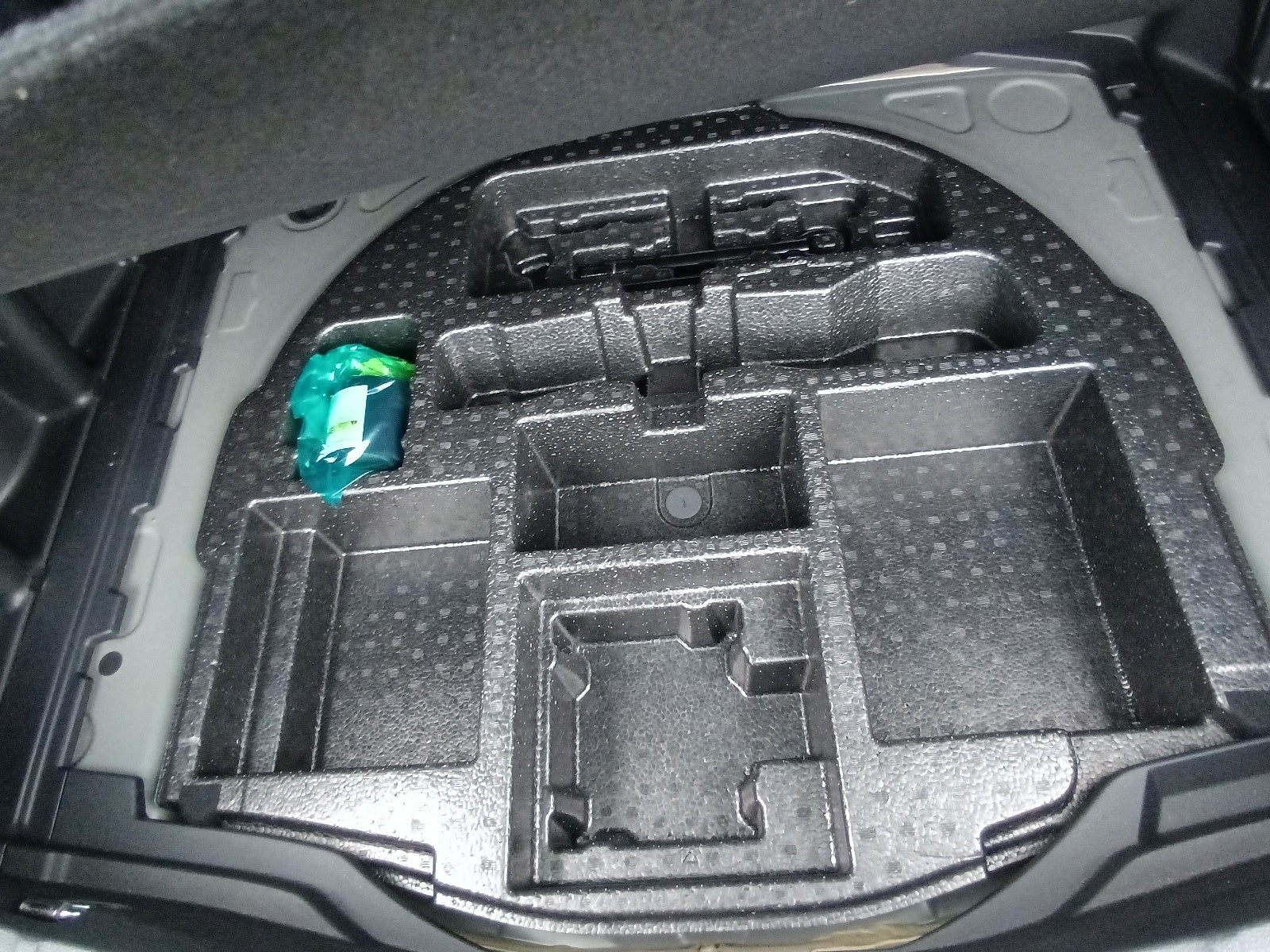 TOYOTA COROLLA CROSS-HYBRID Z PACKAGE-2023 BLACK