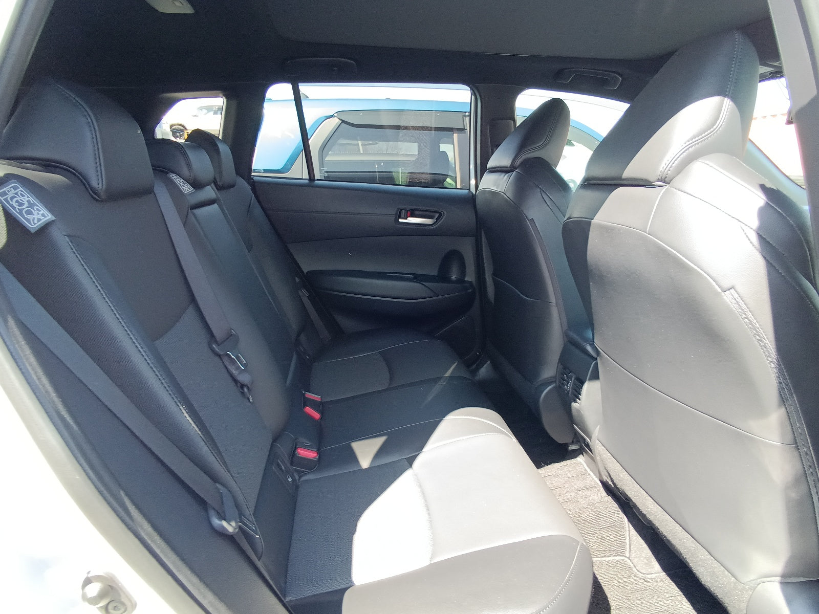TOYOTA COROLLA CROSS-HYBRID Z PACKAGE-2023 WHITE
