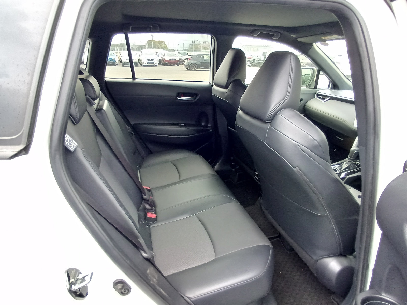 TOYOTA COROLLA CROSS-HYBRID Z PACKAGE-2023 WHITE