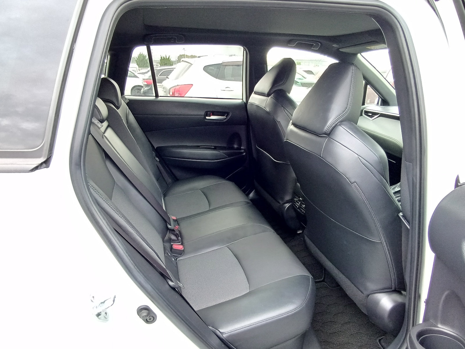 TOYOTA COROLLA CROSS-HYBRID Z PACKAGE-2023 PEARL