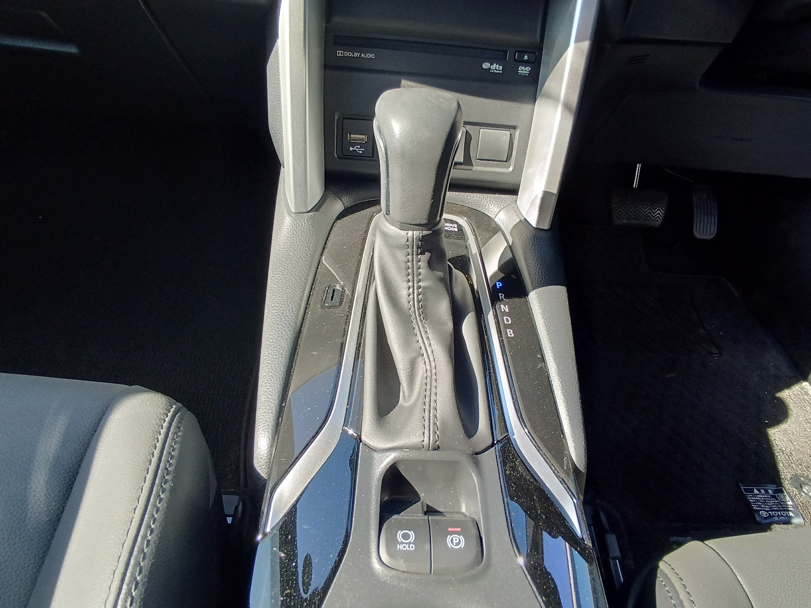 TOYOTA COROLLA CROSS-HYBRID Z PACKAGE-2023 PEARL