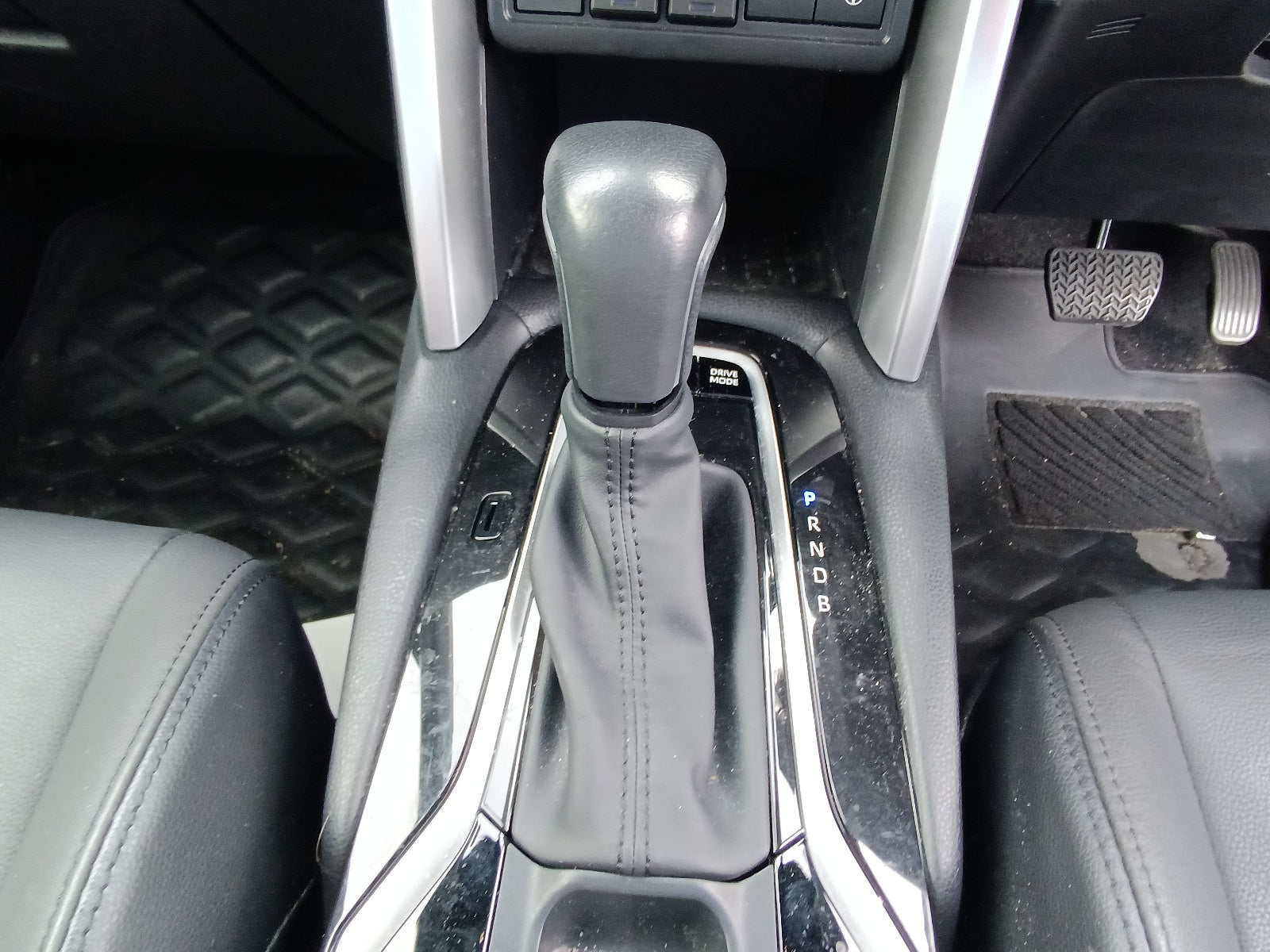 TOYOTA COROLLA CROSS-HYBRID Z-2024 PEARL
