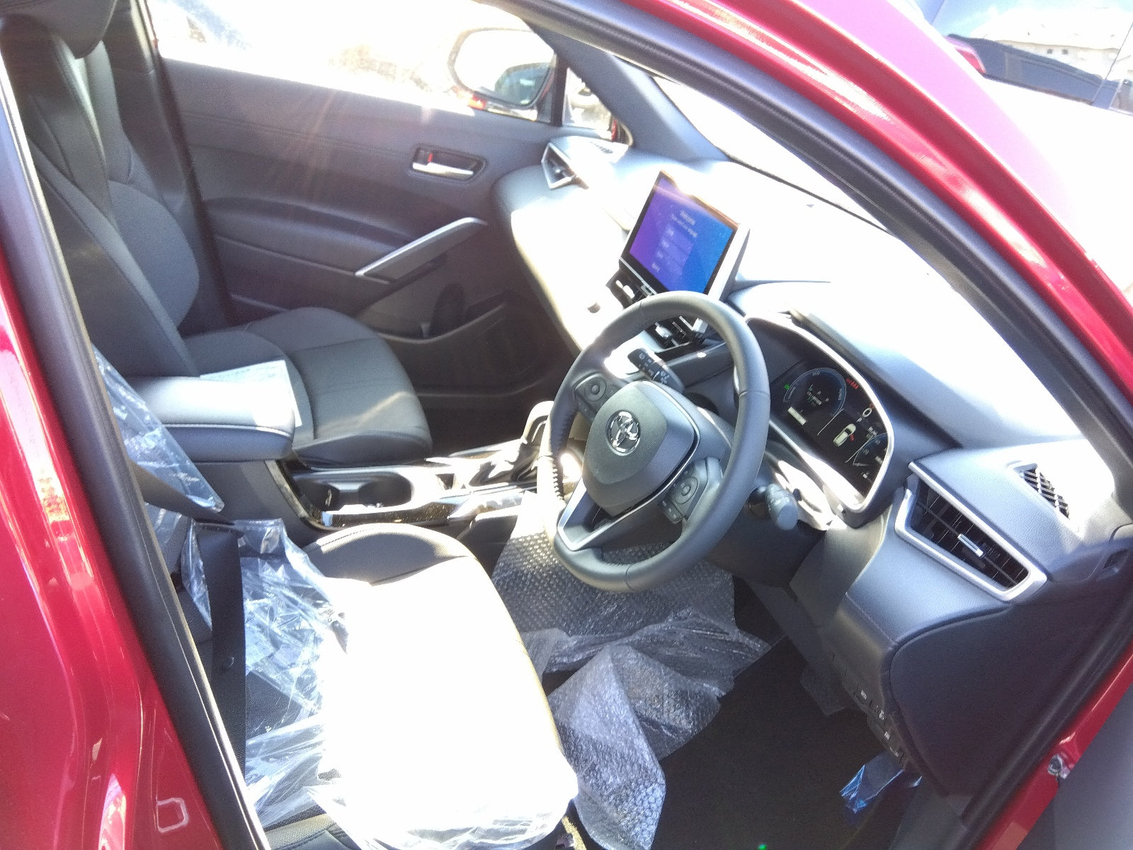 TOYOTA COROLLA CROSS-HYBRID Z-2024