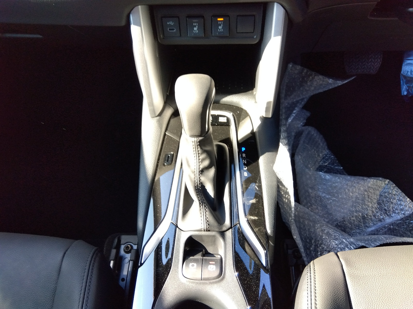 TOYOTA COROLLA CROSS-HYBRID Z-2024