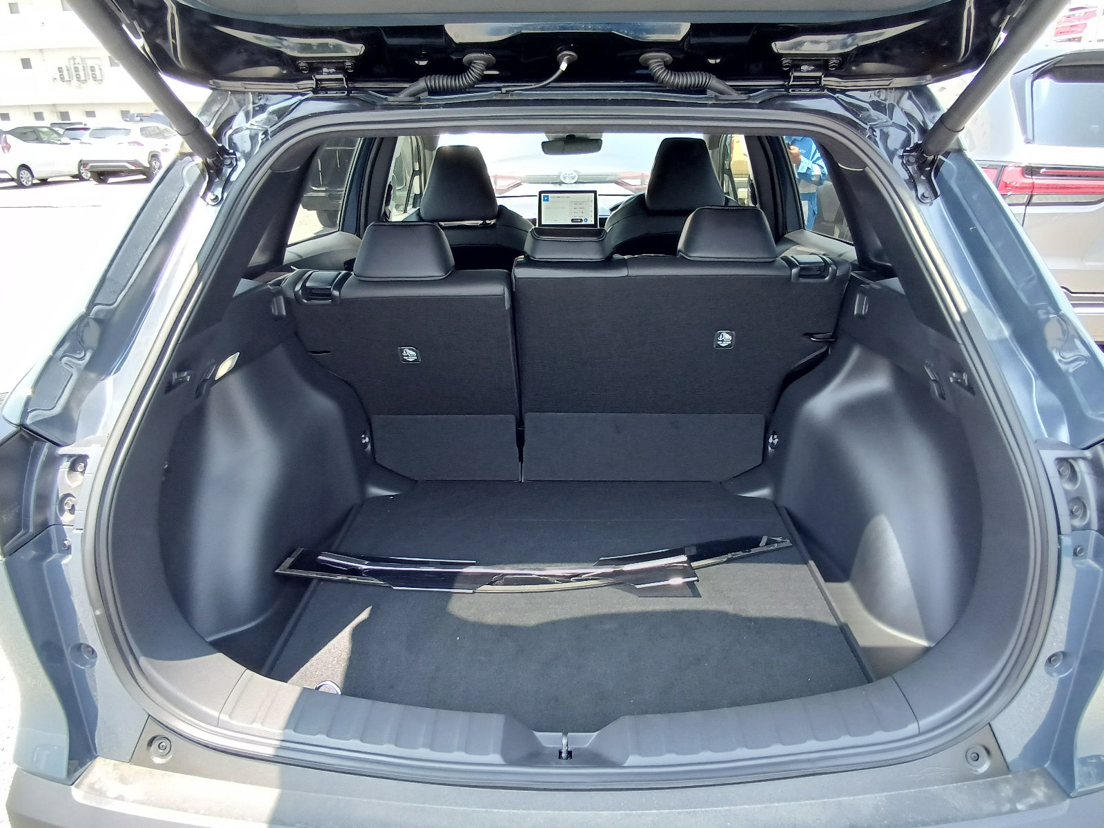 TOYOTA COROLLA CROSS-HYBRID Z-2024