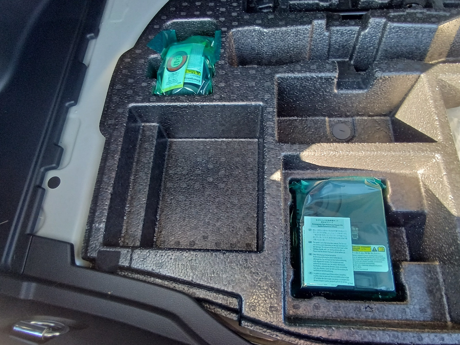 TOYOTA COROLLA CROSS-HYBRID Z-2025 PEARL