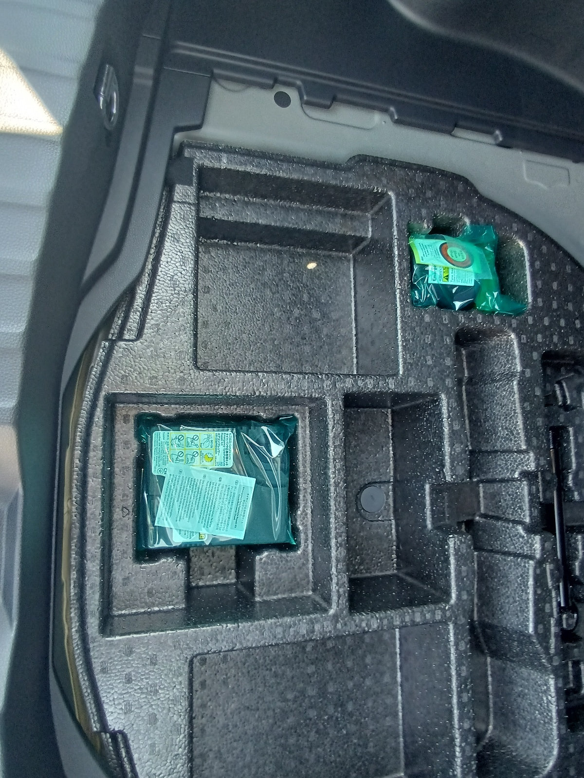 TOYOTA COROLLA CROSS-HYBRID Z-2025