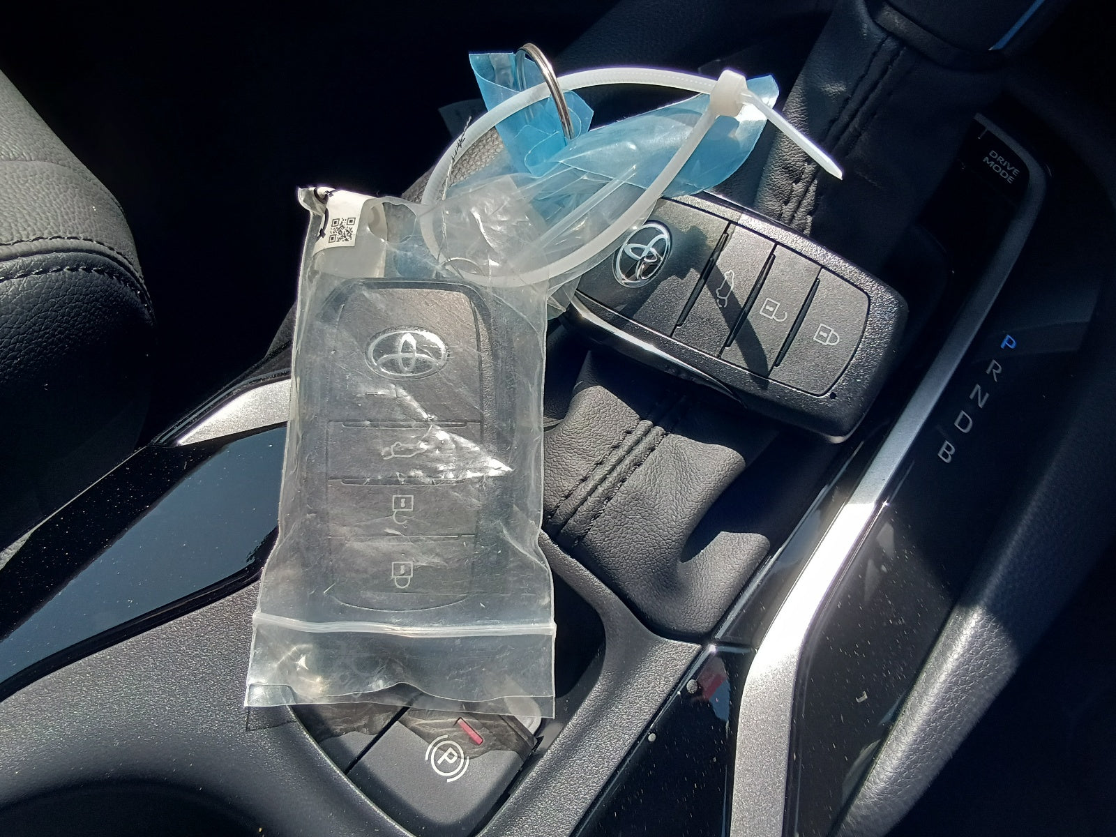 TOYOTA COROLLA CROSS-HYBRID Z-2025