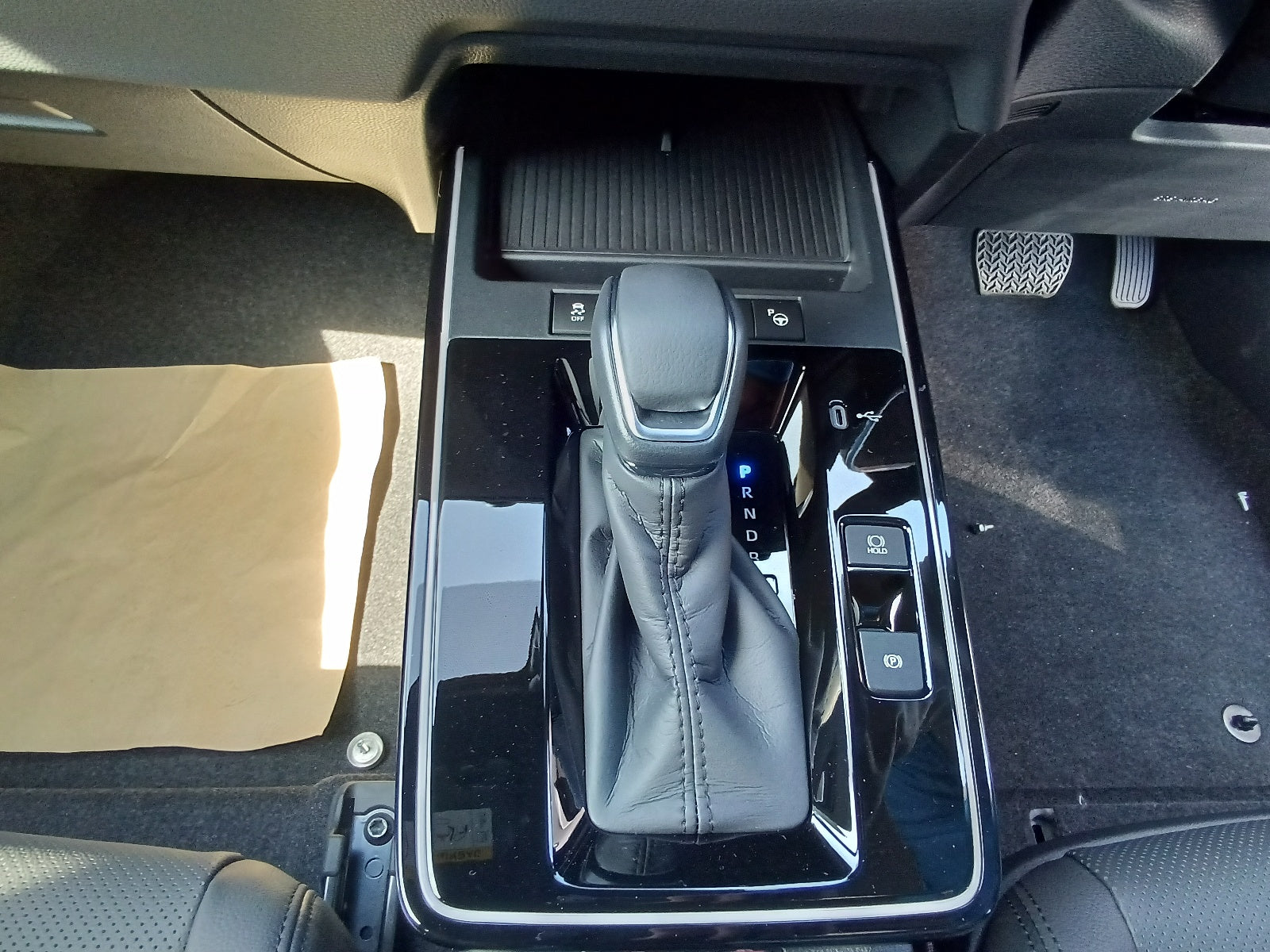 TOYOTA COROLLA CROSS-HYBRID Z PACKAGE-2026 GRAY
