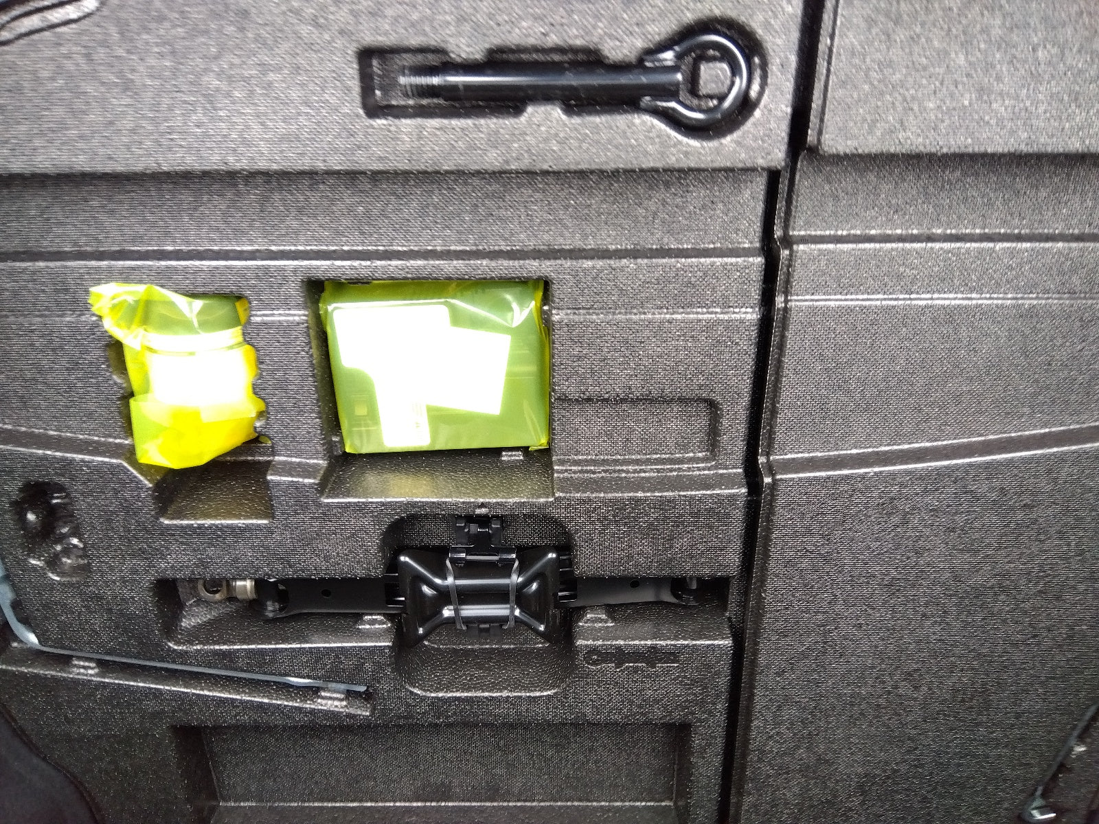 TOYOTA PRIUS-A PREMIUM-2020