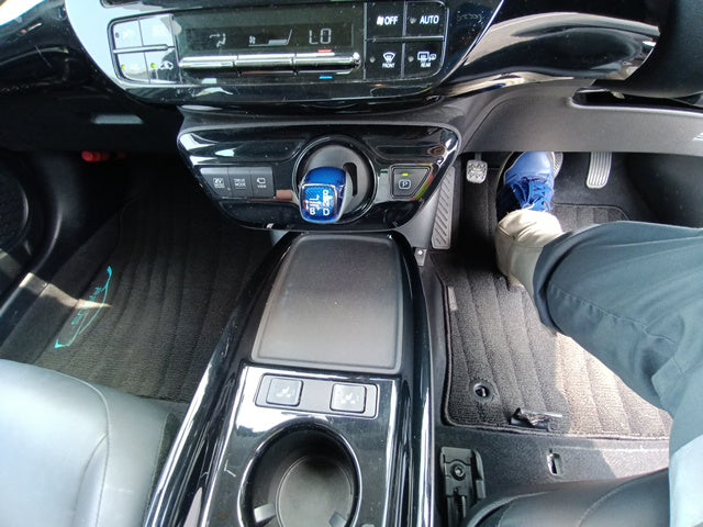 TOYOTA PRIUS-A TOURING SELECTION-2020