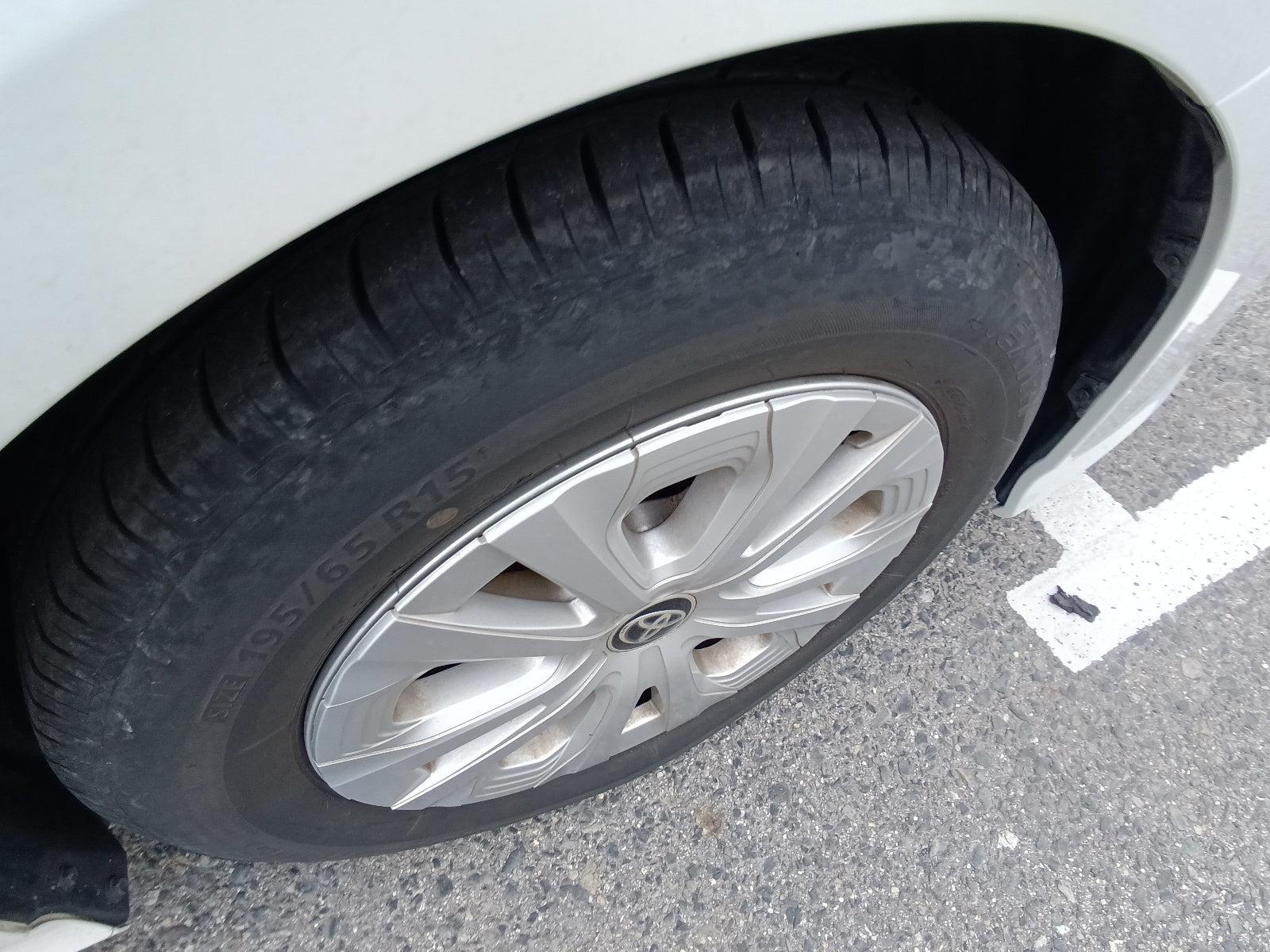 TOYOTA PRIUS-PEARL WHITE-2021