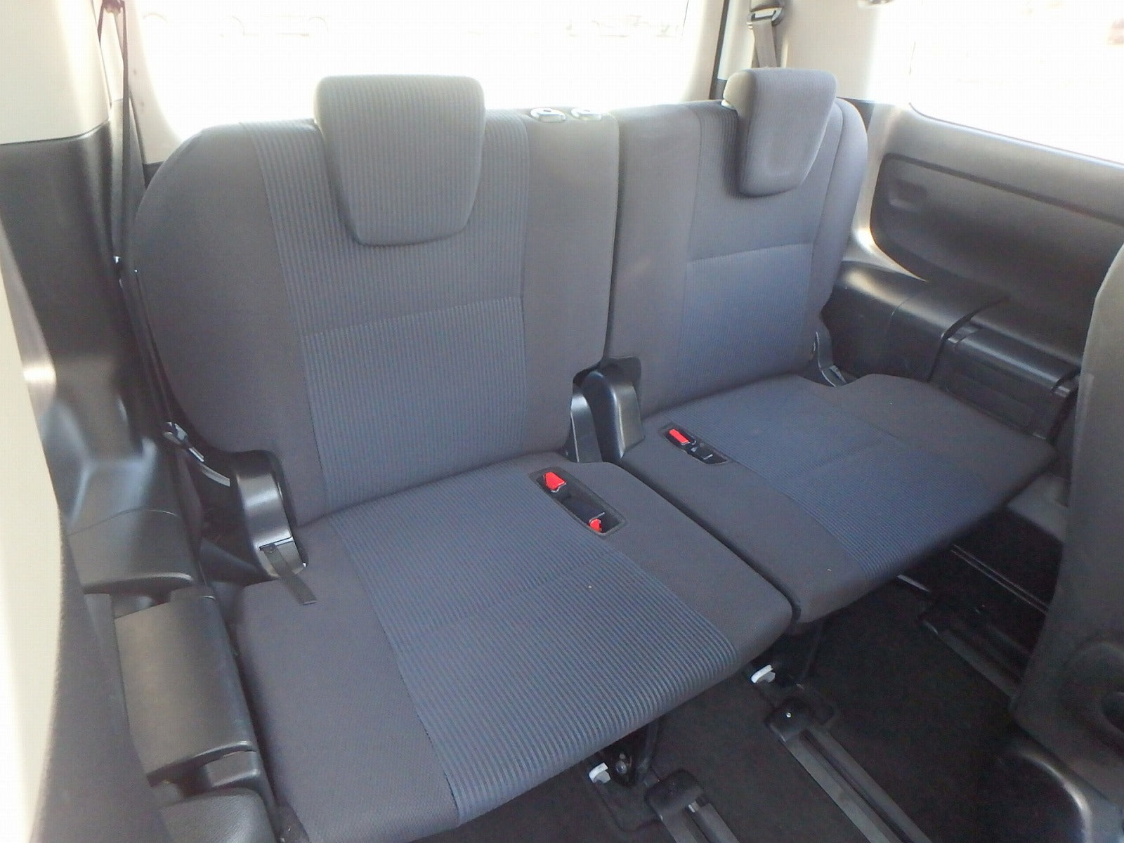 TOYOTA NOAH-HYBRID X-2019