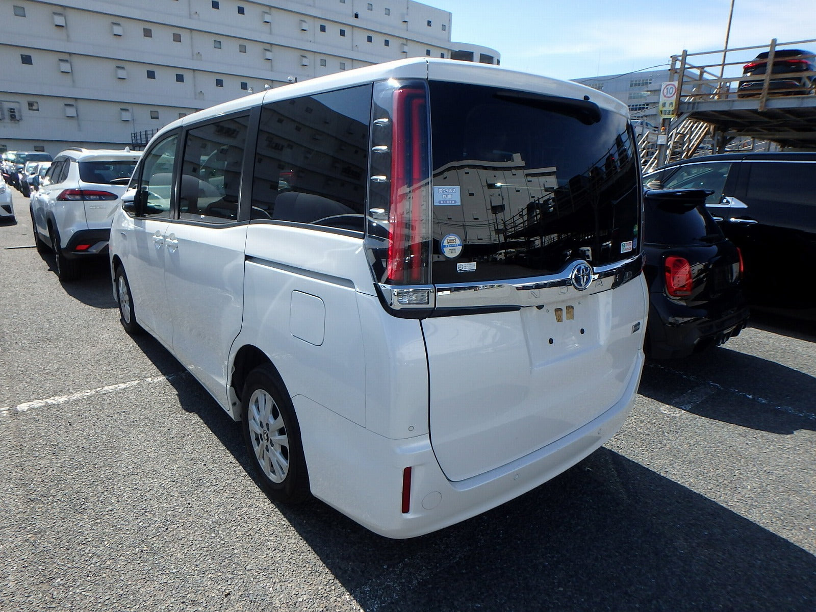 TOYOTA NOAH-HYBRID X-2019