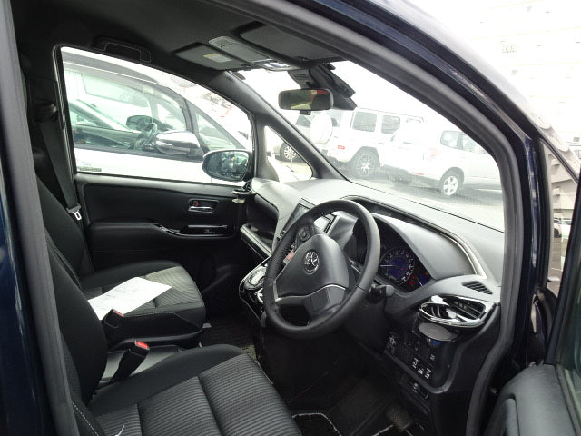 TOYOTA VOXY  2019 ZS