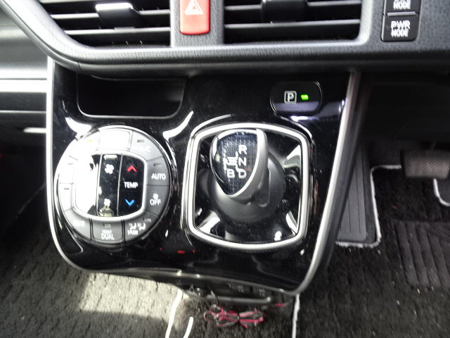 TOYOTA VOXY  2019 ZS