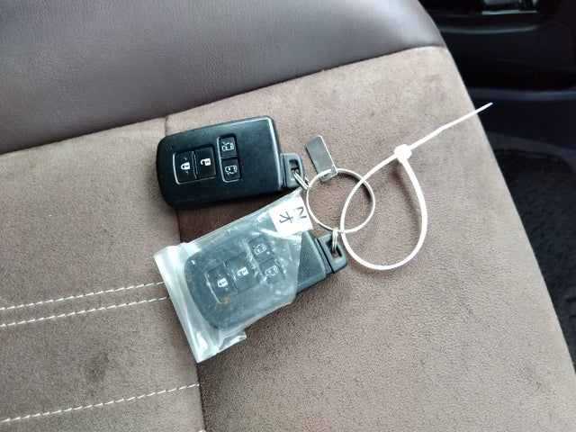 TOYOTA ESQUIRE HV-GI PREMIUM-2019