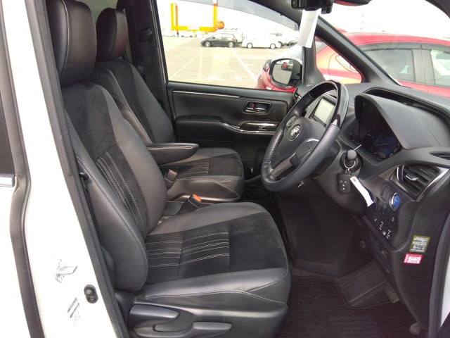 TOYOTA ESQUIRE-HYBRID GI PREMIUM-2019