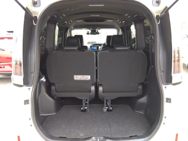 TOYOTA ESQUIRE-HYBRID GI PREMIUM-2019