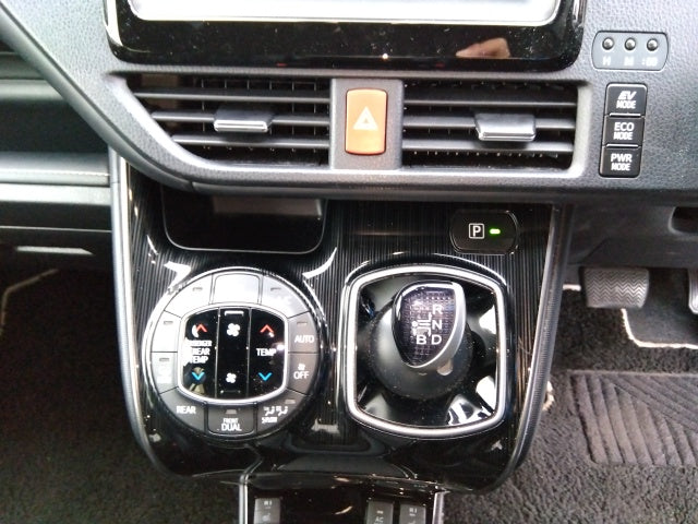 TOYOTA ESQUIRE-HV GI PREMIUM PKG-2019