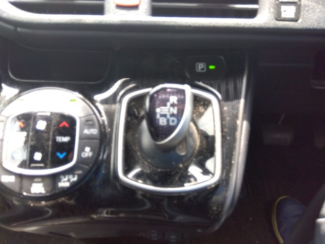 TOYOTA ESQUIRE HYBRID 2020 GI PREMIUM