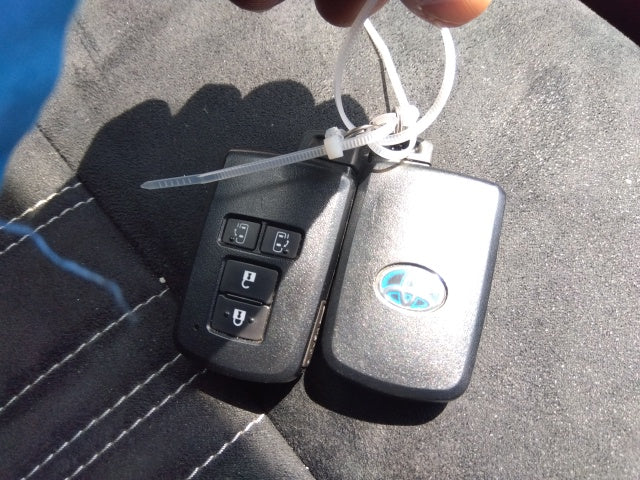 TOYOTA ESQUIRE HYBRID 2020 GI PREMIUM