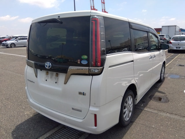 TOYOTA ESQUIRE HYBRID 2020 GI PREMIUM