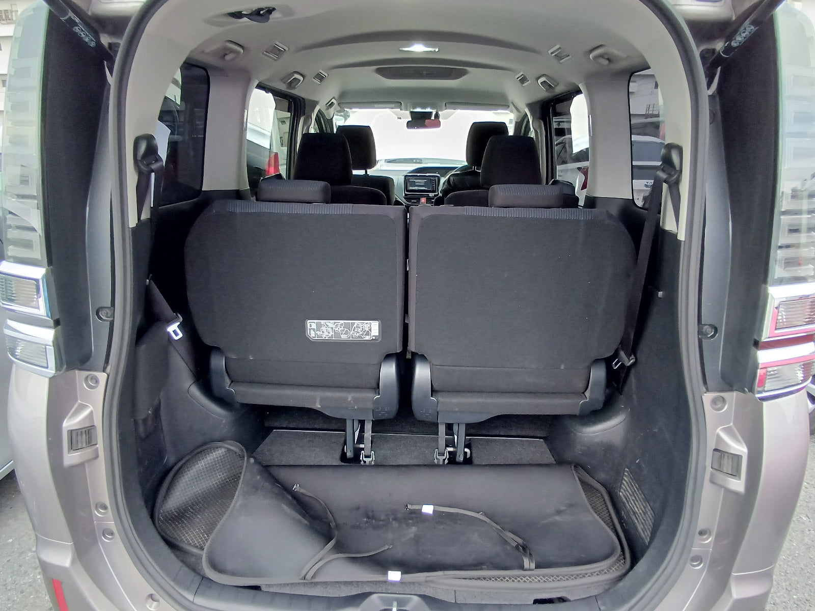 TOYOTA VOXY-2020-Hybrid-X