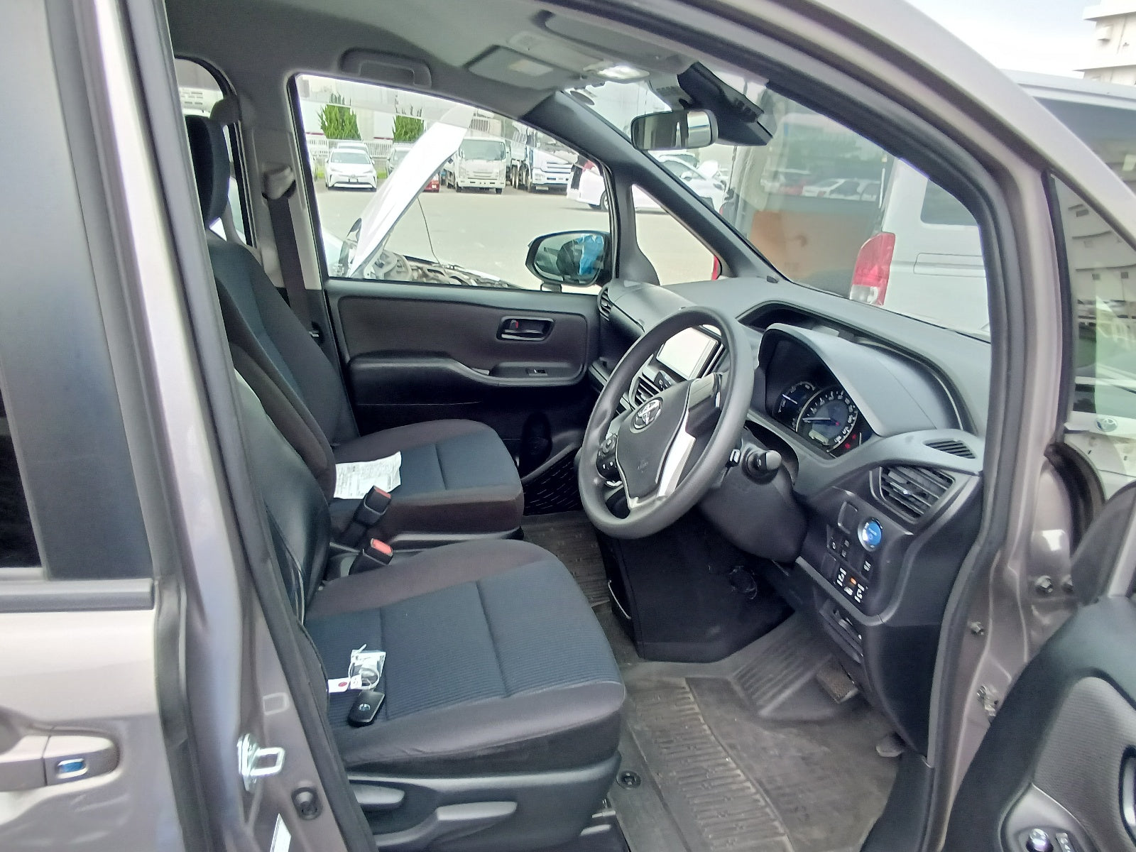 TOYOTA VOXY-2020-Hybrid-X