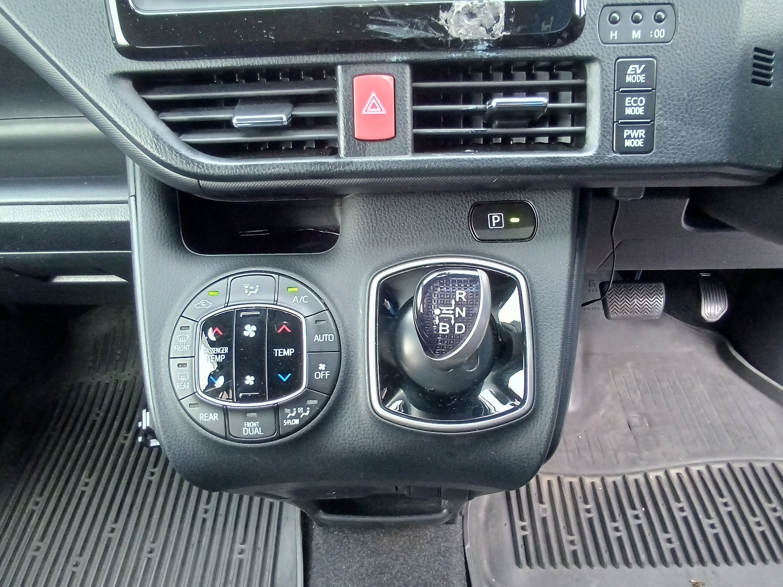 TOYOTA VOXY-2020-Hybrid-X