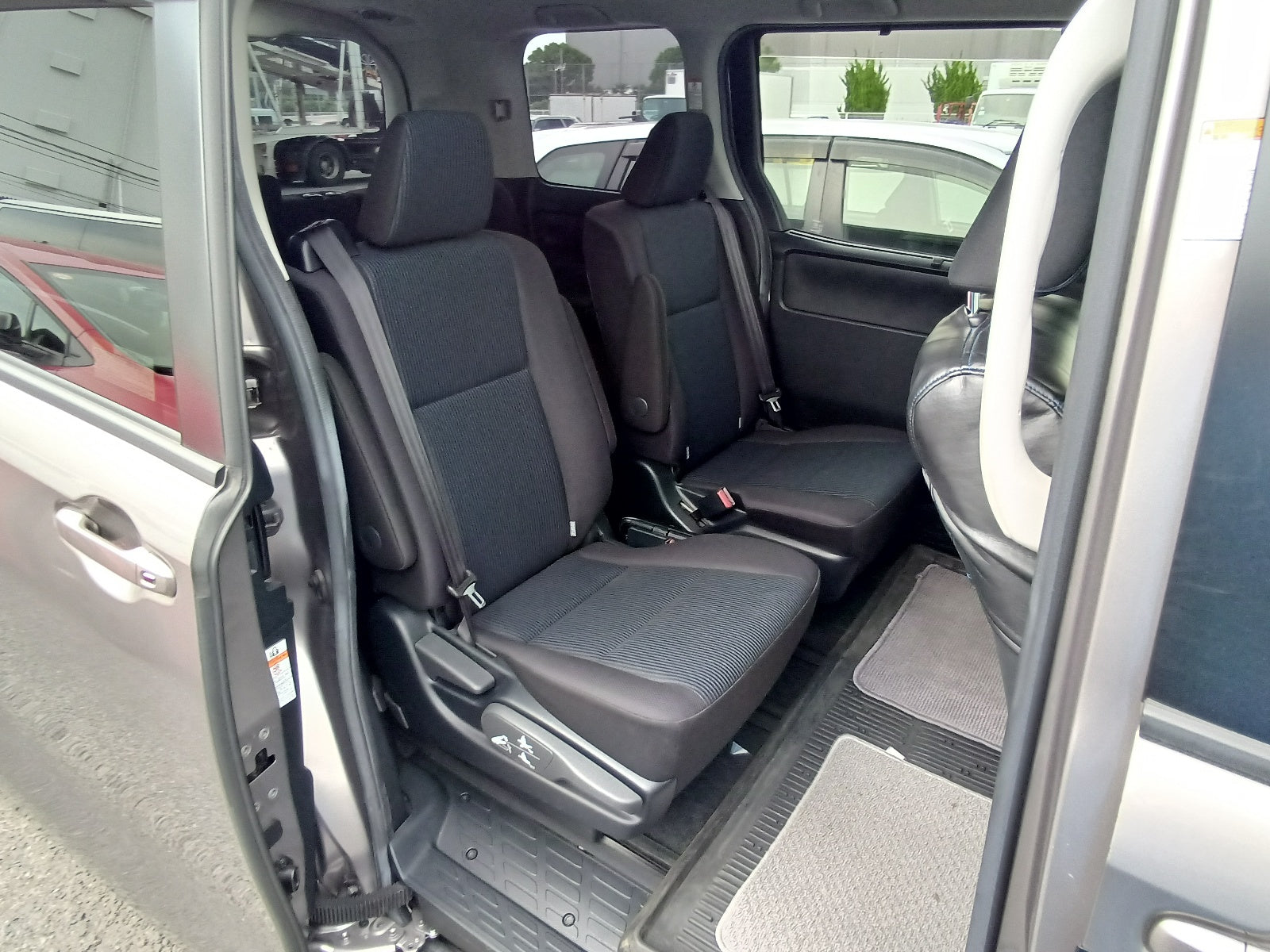 TOYOTA VOXY-2020-Hybrid-X