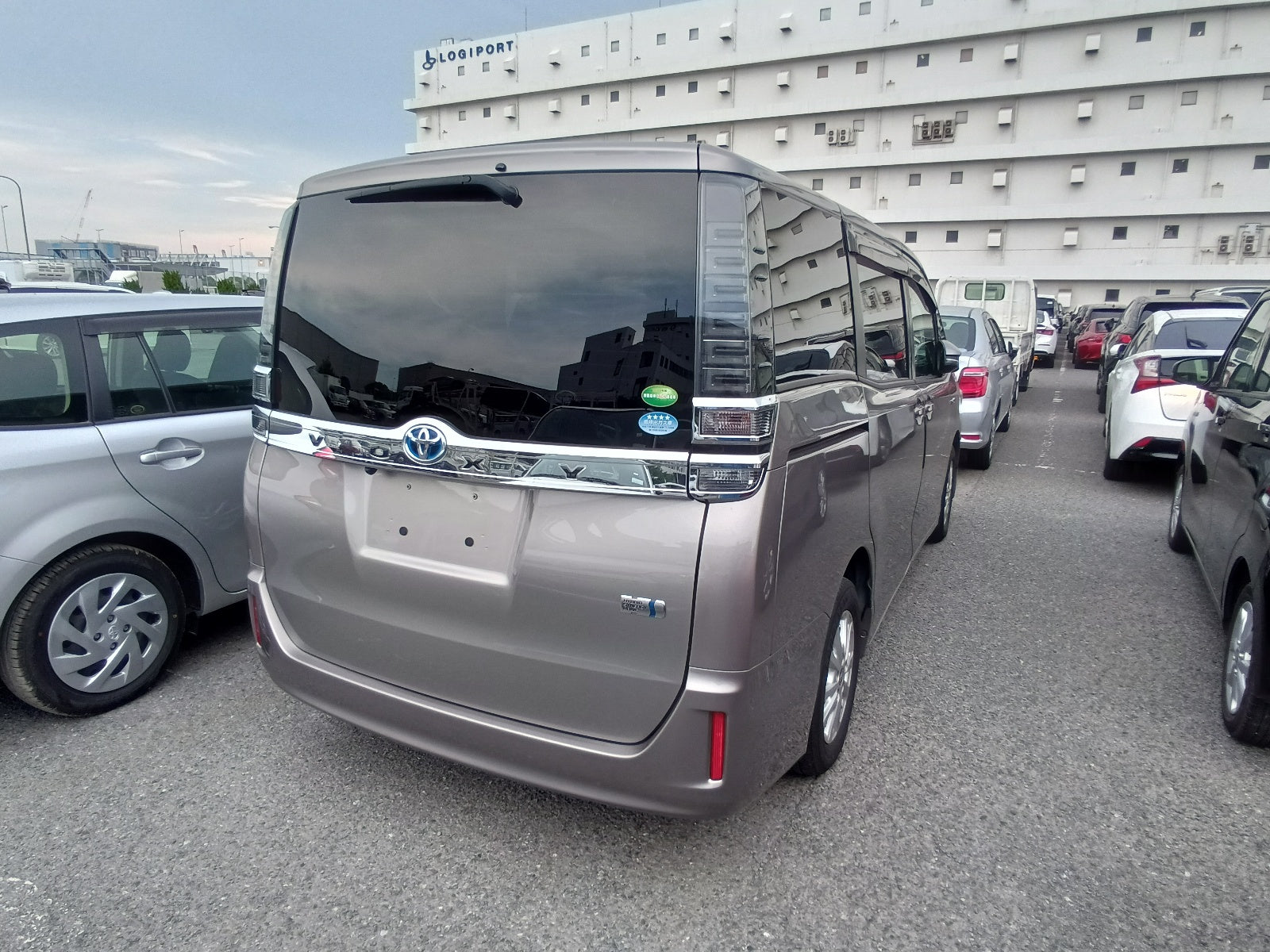 TOYOTA VOXY-2020-Hybrid-X