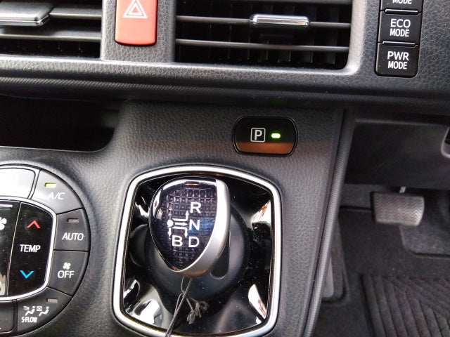 TOYOTA NOAH-HV X-2020