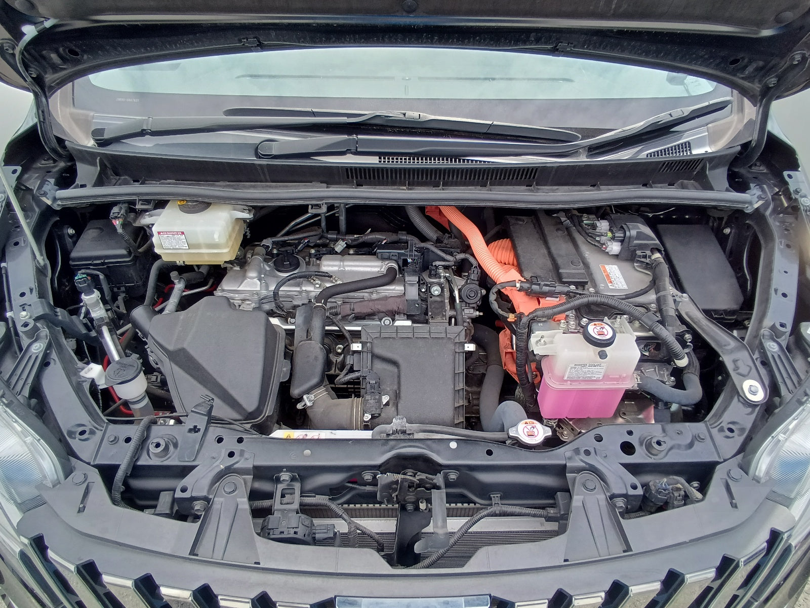 TOYOTA ESQUIRE-HYBRID GI PREMIUM-2020