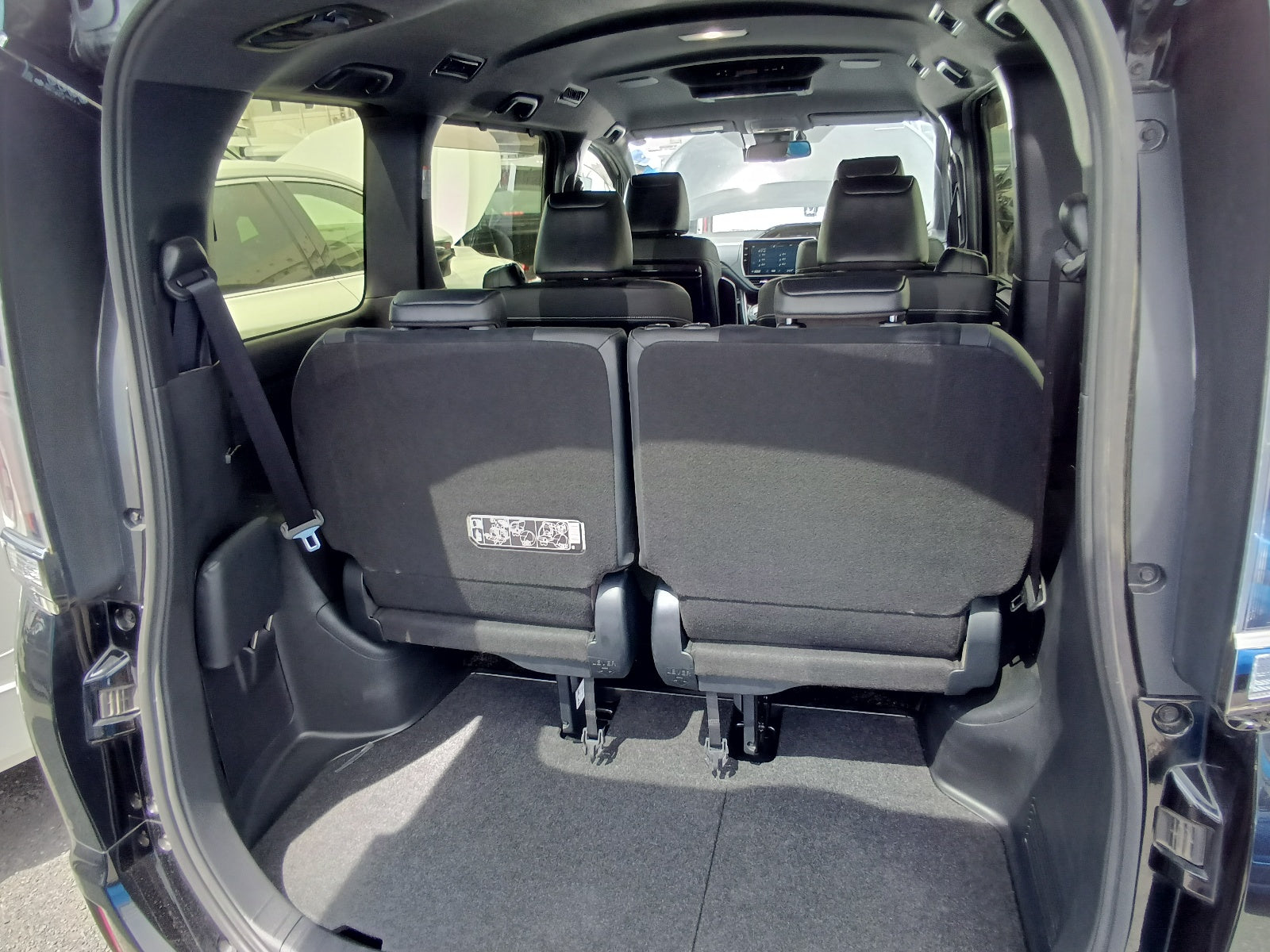 TOYOTA ESQUIRE-HYBRID GI PREMIUM-2020